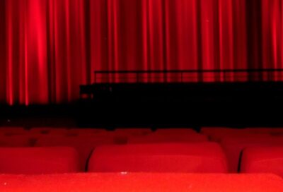 Théâtre Par L’association « Les Tréteaux De Théoule »_Théoule-sur-Mer